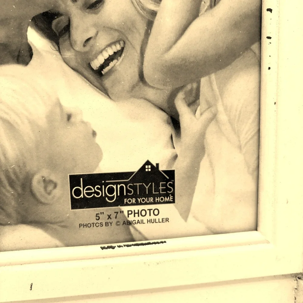DesignStyles White Distressed Wood 5x7 Photo Frame Spindle Farmhouse Cottage